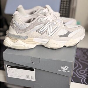 New Balance 9060 Cream and Gray Athletic Shoes M 8.5 / W 10.5